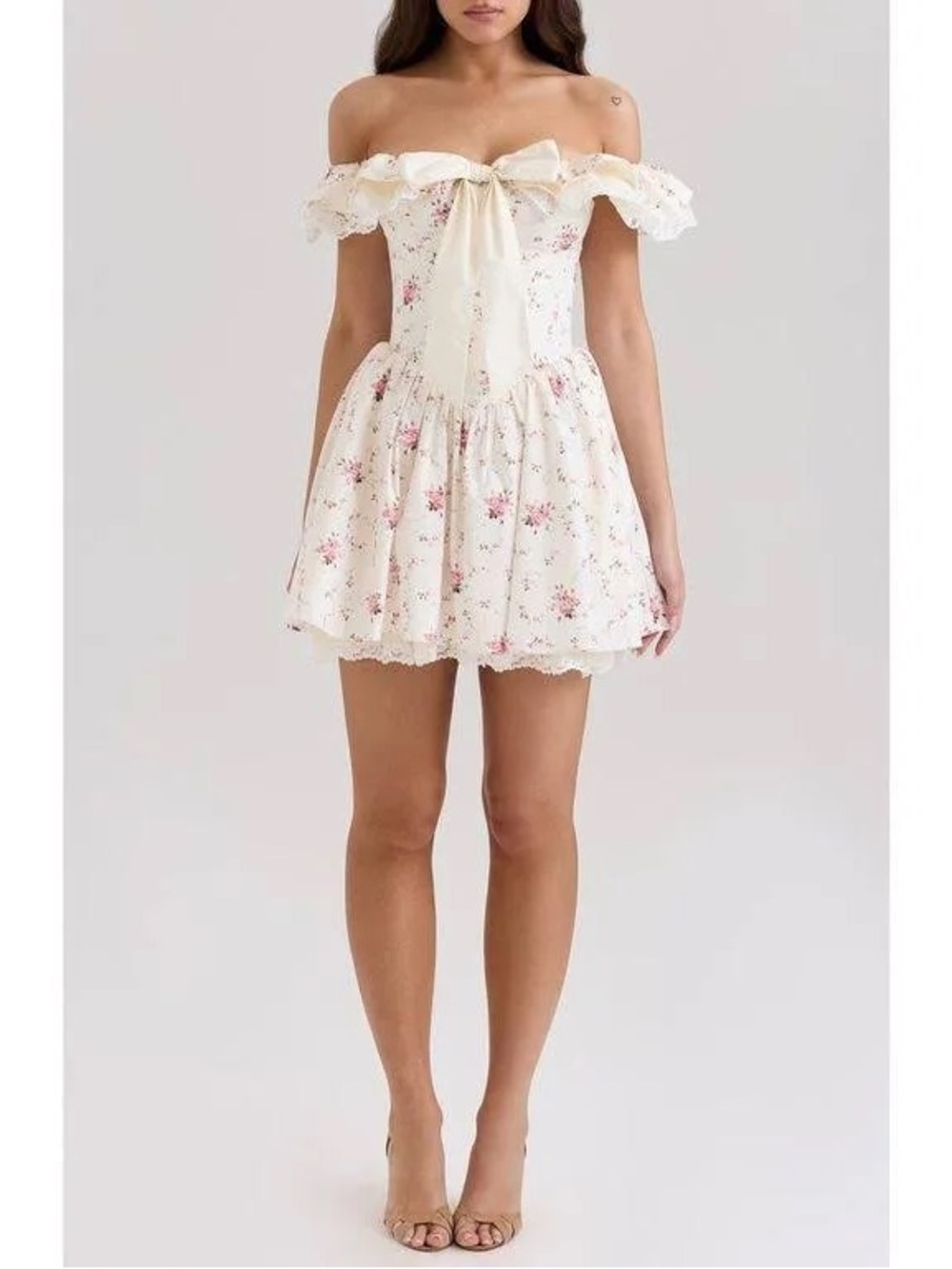 ISO Jaide Floral Dress House of CB Size Small